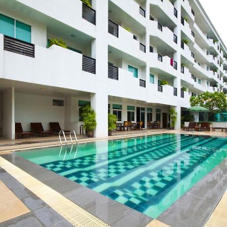 Laurel Suite Bangkok Exterior foto
