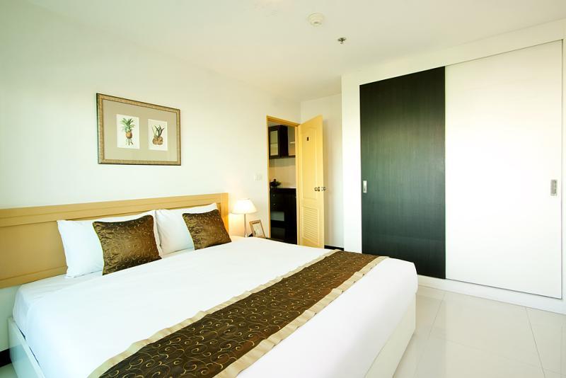 Laurel Suite Bangkok Habitación foto