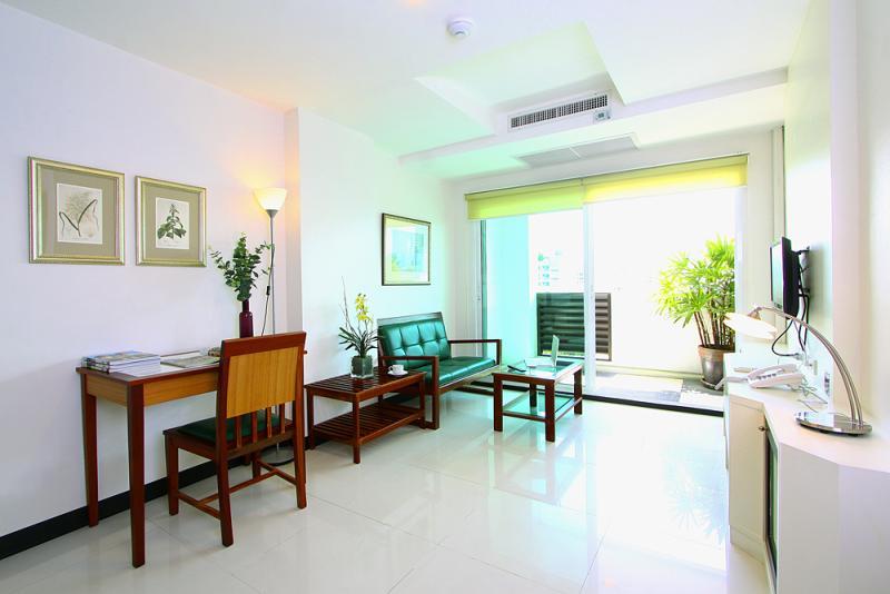 Laurel Suite Bangkok Habitación foto