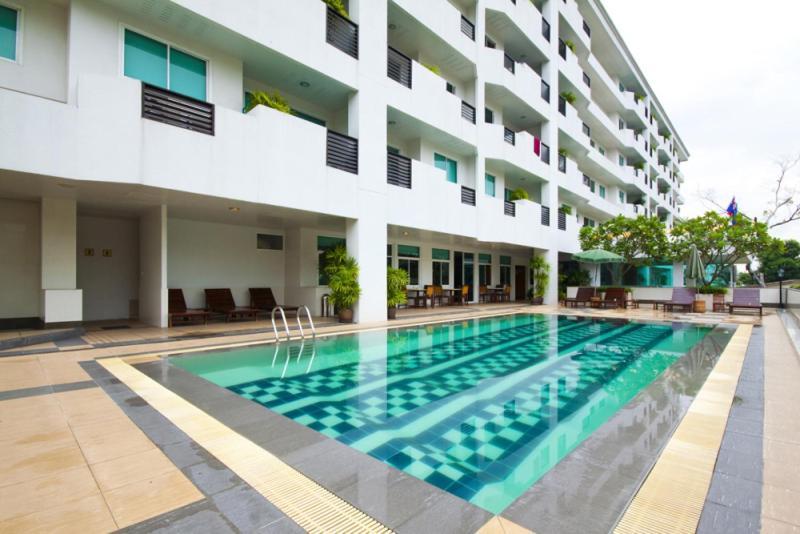 Laurel Suite Bangkok Exterior foto